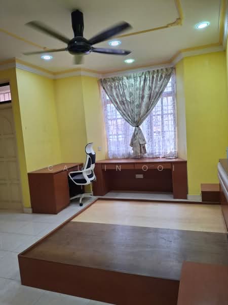 Rumah Teres 2-Tingkat untuk Dijual di Taman Tunas Muda (Sungai Ara) - Calvin Ooi - Bedroom - PropertyGuru.com.my