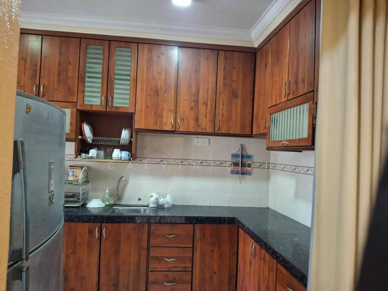 Rumah Teres 2-Tingkat untuk Dijual di Taman Tunas Muda (Sungai Ara) - Calvin Ooi - Kitchen - PropertyGuru.com.my