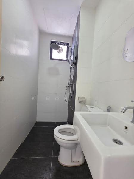 Kondominium untuk Dijual di Skyview Residence - Simon Ooi - Bathroom - PropertyGuru.com.my