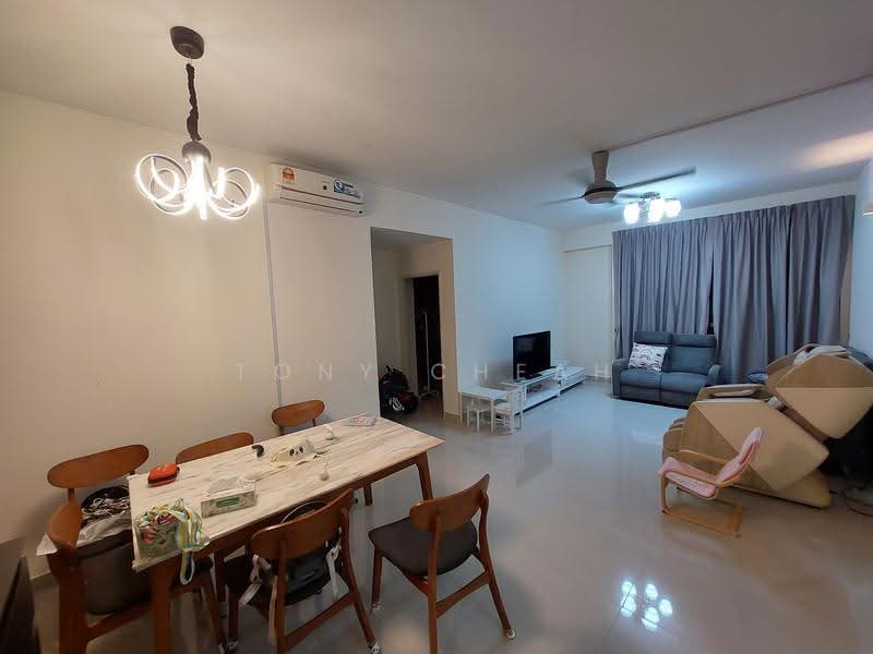 Kondominium untuk Dijual di All Seasons Park - Tony Cheah - Living Room - PropertyGuru.com.my