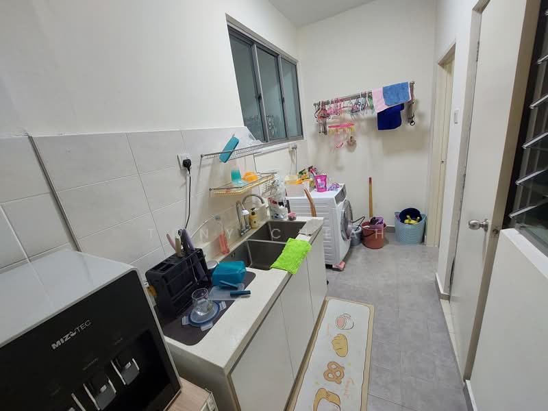 Kondominium untuk Dijual di All Seasons Park - Tony Cheah - Kitchen - PropertyGuru.com.my