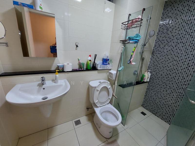 Kondominium untuk Dijual di All Seasons Park - Tony Cheah - Bathroom - PropertyGuru.com.my