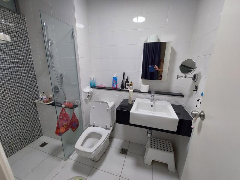 Kondominium untuk Dijual di All Seasons Park - Tony Cheah - Bathroom - PropertyGuru.com.my