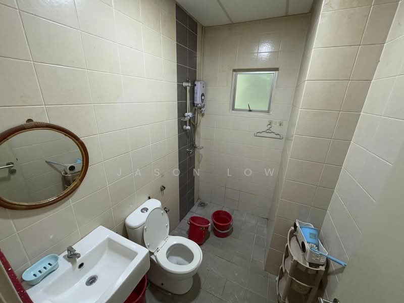 Kediaman Servis untuk Disewa di I Residence - Jason Low - Bathroom - PropertyGuru.com.my