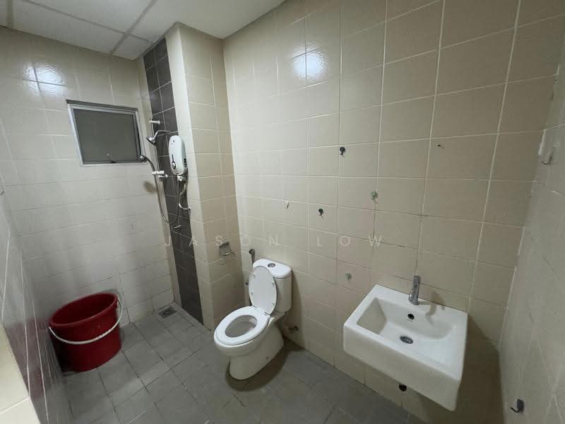 Kediaman Servis untuk Disewa di I Residence - Jason Low - Bathroom - PropertyGuru.com.my