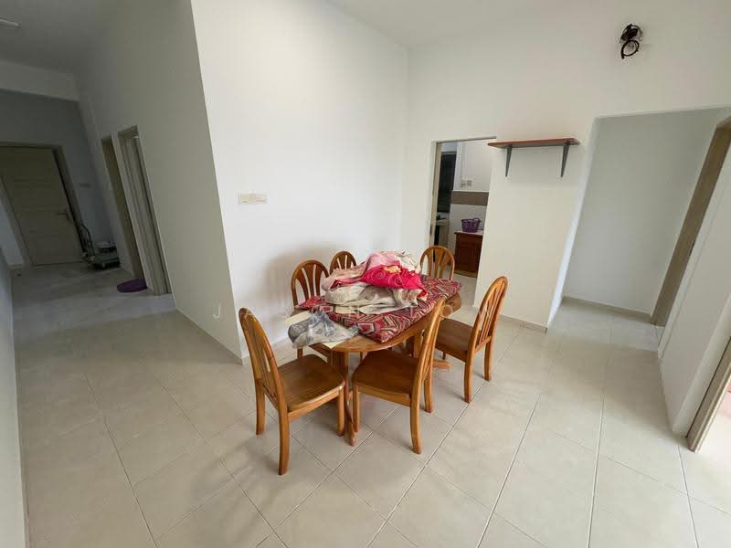 Kediaman Servis untuk Disewa di I Residence - Jason Low - Dining Room - PropertyGuru.com.my