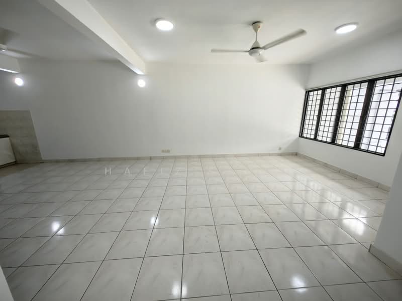 Terraced House for Rent in Petaling Jaya (Selangor) - Hafiz Saufi - Living Room - PropertyGuru.com.my