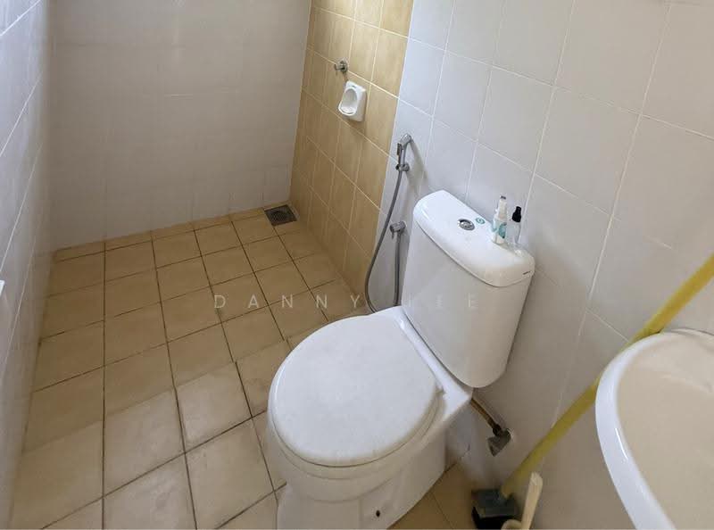 2.5-storey Terraced House for Sale in Bandar Kinrara (Selangor) - Danny Lee - Bathroom - PropertyGuru.com.my