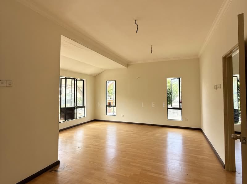 2.5-storey Terraced House for Sale in Bandar Kinrara (Selangor) - Danny Lee - Living Room - PropertyGuru.com.my
