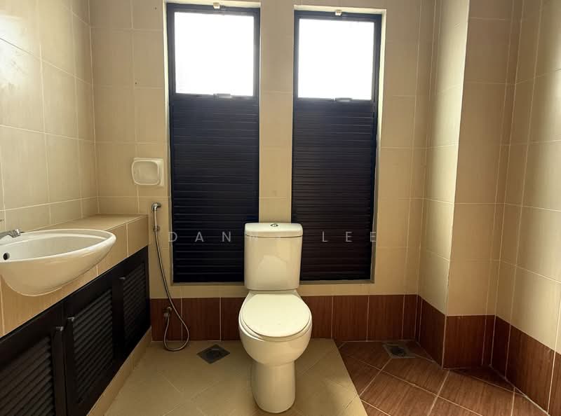 2.5-storey Terraced House for Sale in Bandar Kinrara (Selangor) - Danny Lee - Bathroom - PropertyGuru.com.my
