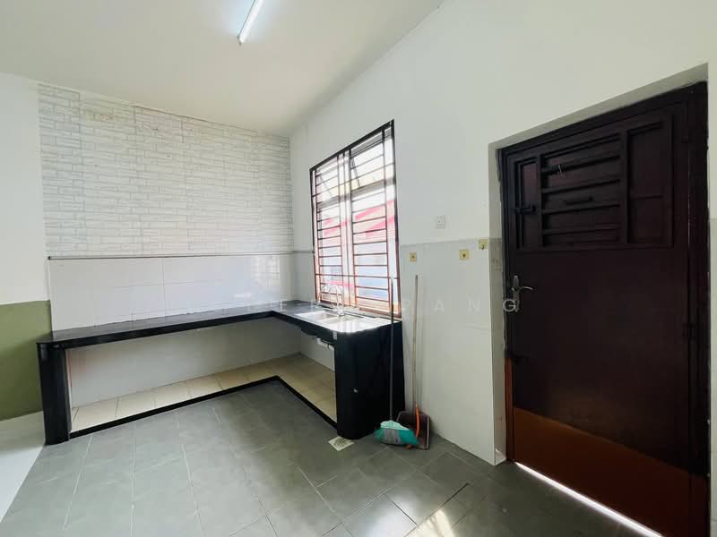 Terraced House for Rent in Kota Tinggi (Johor) - Hubert Pang - Kitchen - PropertyGuru.com.my
