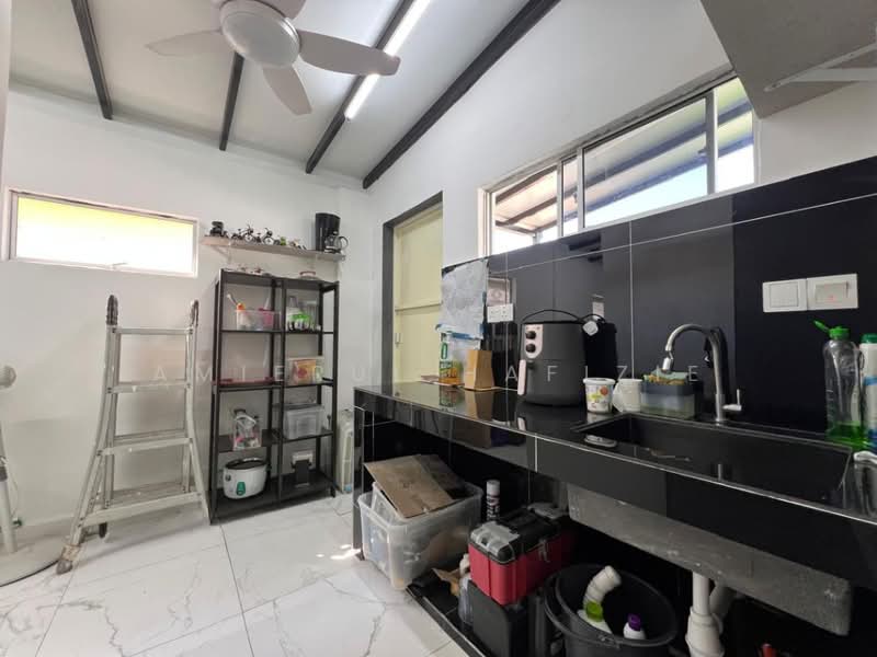 Terraced House for Sale in Bandar Bukit Puchong (Puchong) - Amierul Hafizie - Kitchen - PropertyGuru.com.my