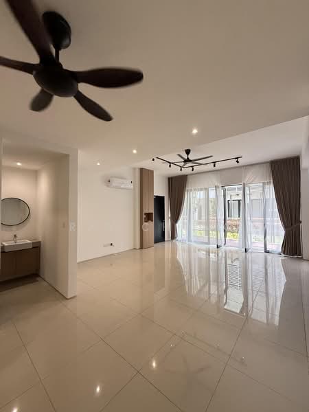 Rumah Bandar untuk Disewa di Petaling Jaya (Selangor) - Ray Chong - Living Room - PropertyGuru.com.my