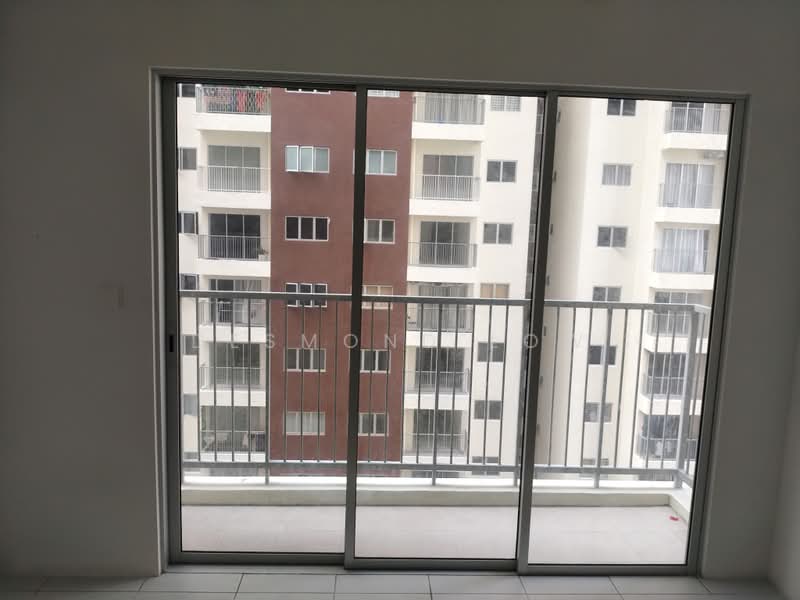 Kondominium untuk Disewa di Residensi Sateria - Desmond Low - Balcony - PropertyGuru.com.my