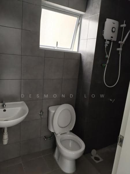 Kondominium untuk Disewa di Residensi Sateria - Desmond Low - Bathroom - PropertyGuru.com.my