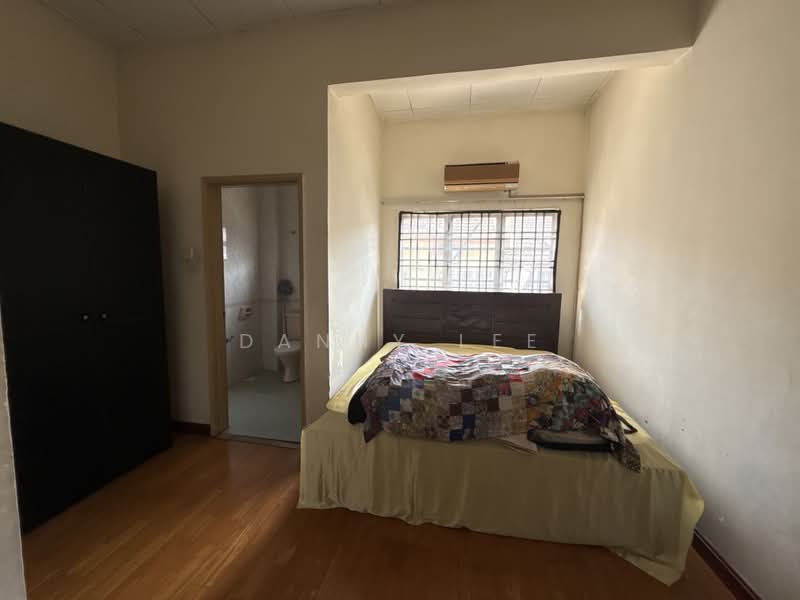 2-storey Terraced House for Sale in Bukit Jelutong (Shah Alam) - Danny Lee - PropertyGuru.com.my
