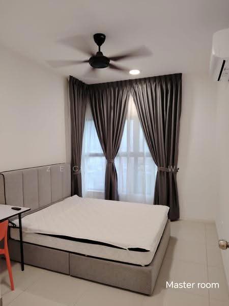 Kondominium untuk Disewa di Vierra Residence - Zeckry Saw - Master Bedroom - PropertyGuru.com.my
