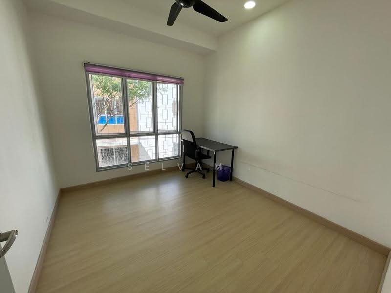 Townhouse for Sale in Dengkil (Selangor) - Selvam . - Bedroom 1 - PropertyGuru.com.my