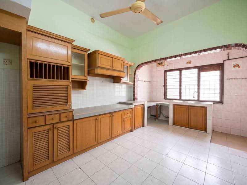 2-storey Terraced House for Sale in Menglembu (Perak) - Qazin Khoo - Kitchen - PropertyGuru.com.my