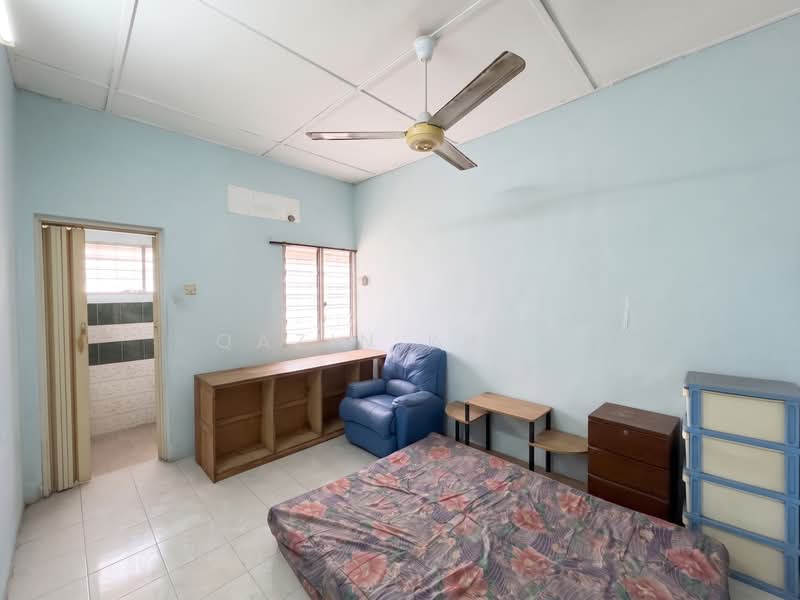 2-storey Terraced House for Sale in Menglembu (Perak) - Qazin Khoo - Bedroom - PropertyGuru.com.my