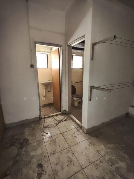 Office for Sale in Nilai (Negeri Sembilan) - Mohd Rafiee - Bathroom - PropertyGuru.com.my