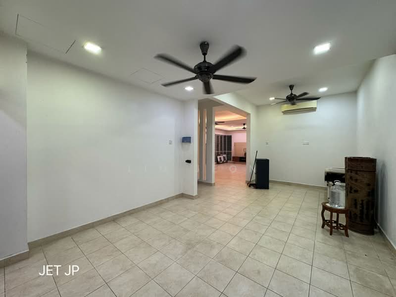Semi-Detached House for Sale in Bandar Botanic (Klang) - Lim Jeon - Living Room - PropertyGuru.com.my