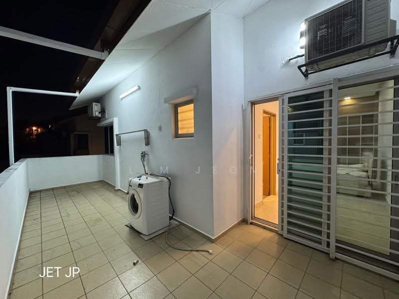 Semi-Detached House for Sale in Bandar Botanic (Klang) - Lim Jeon - Balcony - PropertyGuru.com.my