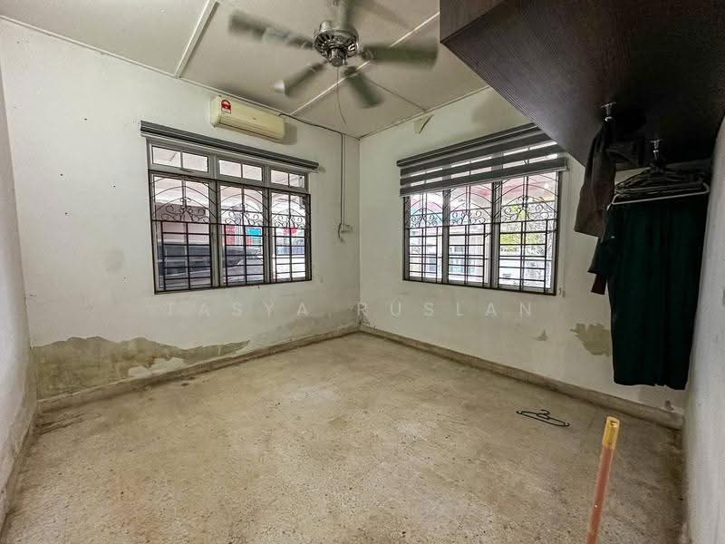 Rumah Berkembar untuk Dijual di Taman Sungai Jelok (Kajang) - Tasya Ruslan - PropertyGuru.com.my