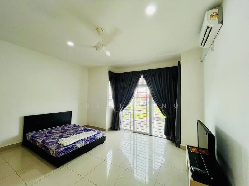 2-storey Terraced House for Rent in Bandar Penawar (Kota Tinggi) - Hubert Pang - Bedroom - PropertyGuru.com.my