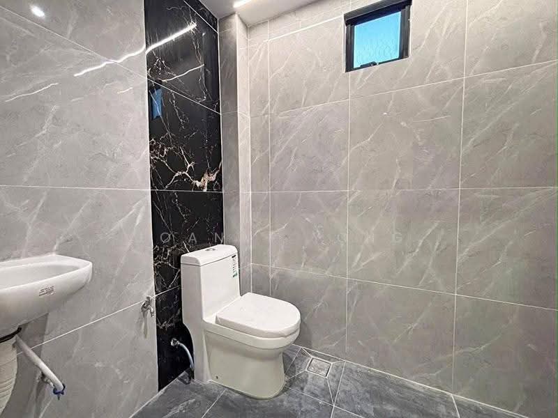 Rumah Teres 2-Tingkat untuk Dijual di Johor Bahru (Johor) - Joanne Yong - Bathroom - PropertyGuru.com.my