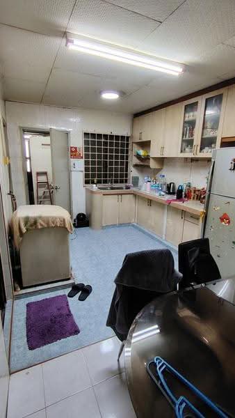1-storey Terraced House for Sale in Taman Universiti (Skudai) - Ah Liang - Kitchen - PropertyGuru.com.my