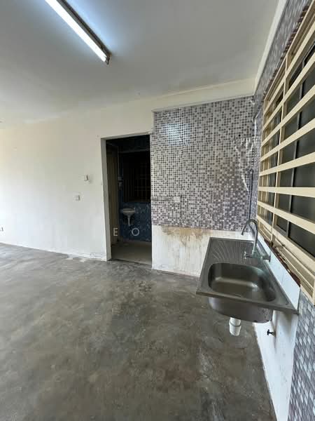 Rumah Flat untuk Dijual di Desa Pinang 2 - Leong . - Kitchen - PropertyGuru.com.my