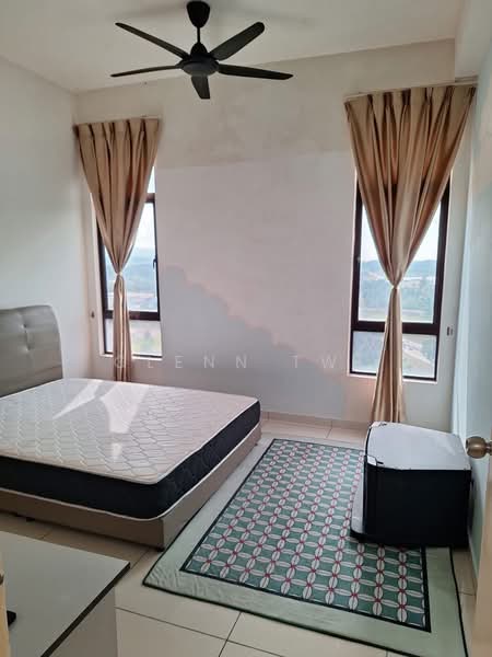 Kediaman Servis untuk Dijual di D'Summit Residences - Glenn Twe - Bedroom - PropertyGuru.com.my