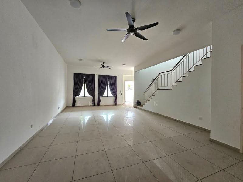 Rumah Teres 2-Tingkat untuk Dijual di Eco Majestic (Semenyih) - Amy Chin - Living Room - PropertyGuru.com.my
