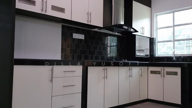 Rumah Teres 2-Tingkat untuk Dijual di Dengkil (Selangor) - DILLA YUSOFF - Kitchen - PropertyGuru.com.my