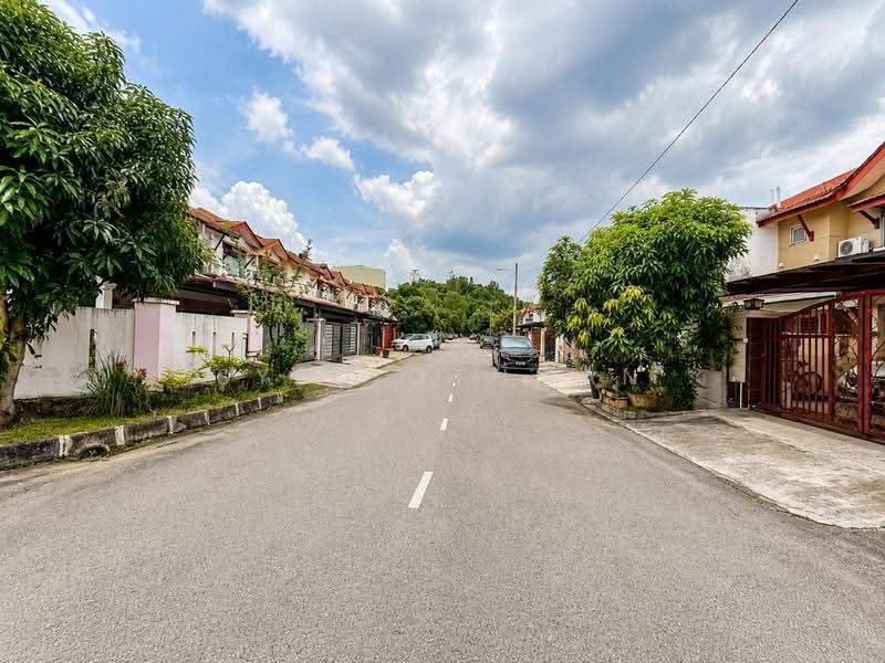 Rumah Teres 2-Tingkat untuk Dijual di Taman Tasik Puchong (Puchong) - Syed Othman - Exterior - PropertyGuru.com.my