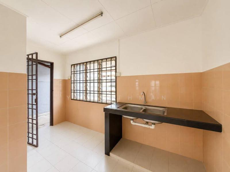 Rumah Teres 2-Tingkat untuk Dijual di Taman Tasik Puchong (Puchong) - Syed Othman - Kitchen - PropertyGuru.com.my