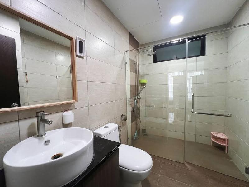 Kediaman Servis untuk Disewa di Molek Regency - JOANNE YONG - Bathroom - PropertyGuru.com.my