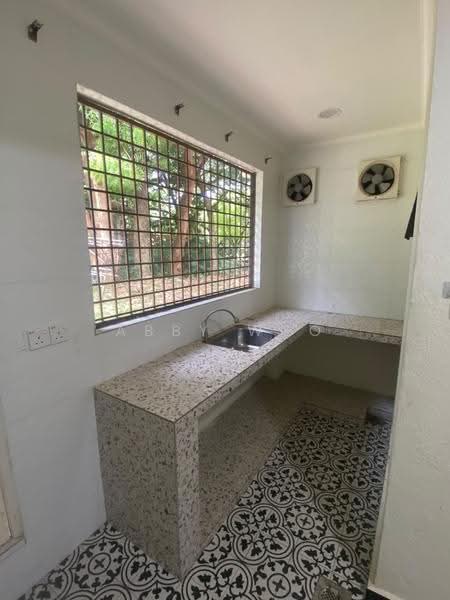 Rumah Teres 2-Tingkat untuk Disewa di Shah Alam (Selangor) - Abby Woo - Kitchen - PropertyGuru.com.my