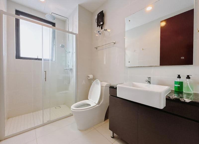 Condominium for Sale at Royal Strand @ Country Garden Danga Bay - Ryan Lim - Bathroom - PropertyGuru.com.my