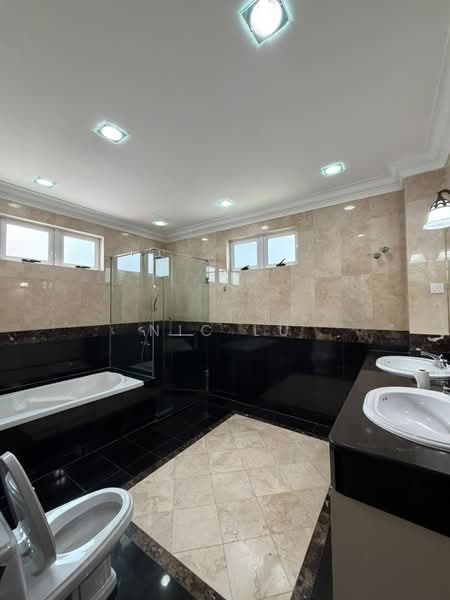 Bungalow House for Rent in Mont Kiara (Kuala Lumpur) - Nic Lu - Bathroom - PropertyGuru.com.my