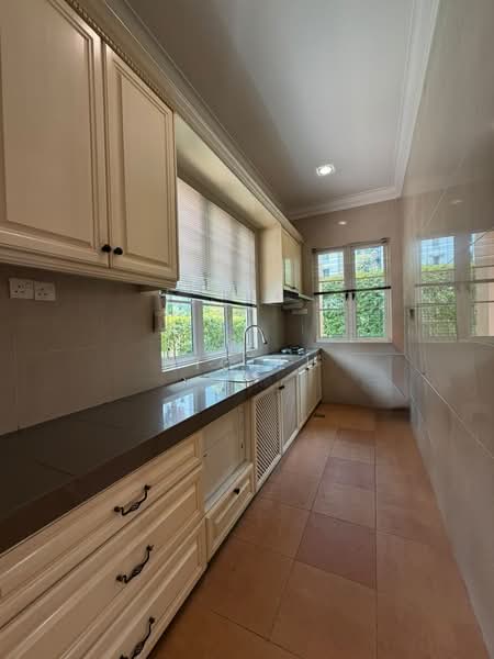 Bungalow House for Rent in Mont Kiara (Kuala Lumpur) - Nic Lu - Kitchen - PropertyGuru.com.my