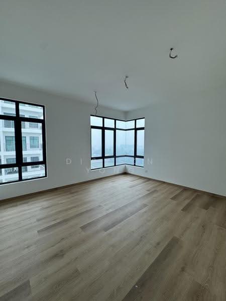 Condominium for Sale at Sapphire On The Park - Dickson Yong - Master Bedroom - PropertyGuru.com.my