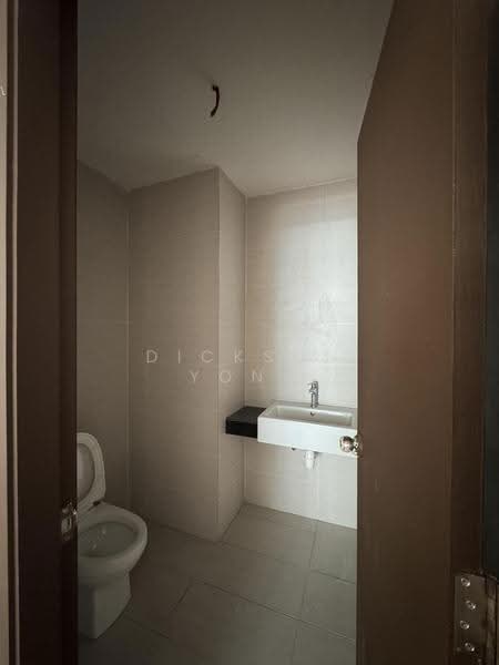 Condominium for Sale at Sapphire On The Park - Dickson Yong - Powder Room / Living Room Toilet - PropertyGuru.com.my