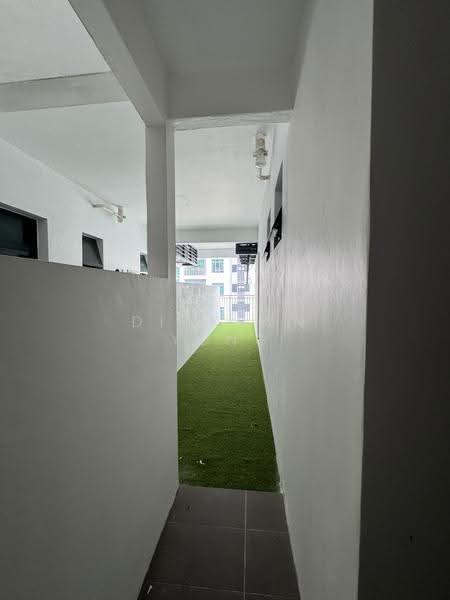 Condominium for Sale at Sapphire On The Park - Dickson Yong - Garden Corridor - PropertyGuru.com.my