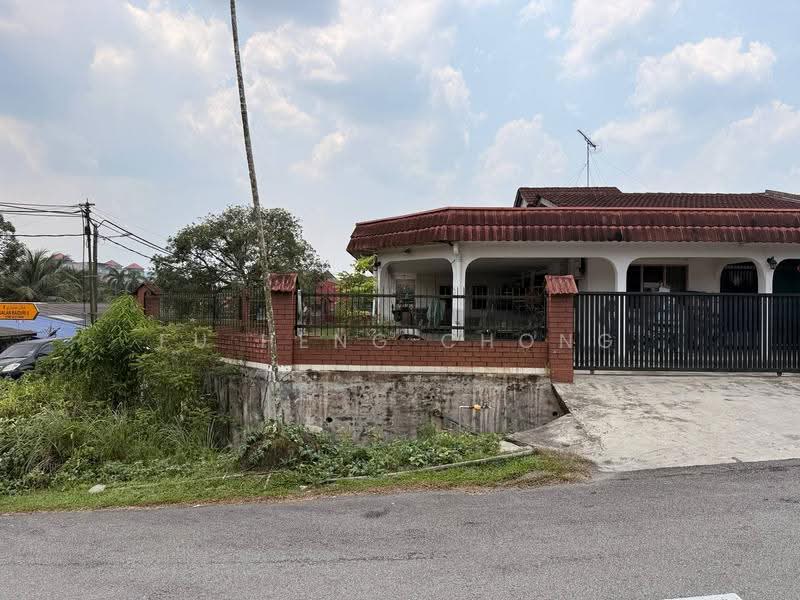 1-storey Terraced House for Sale in Ulu Tiram (Johor) - Fu Heng Chong - Exterior - PropertyGuru.com.my