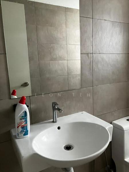 Kediaman Servis untuk Disewa di Savio @ Riana Dutamas - Leon Teh - Bathroom - PropertyGuru.com.my