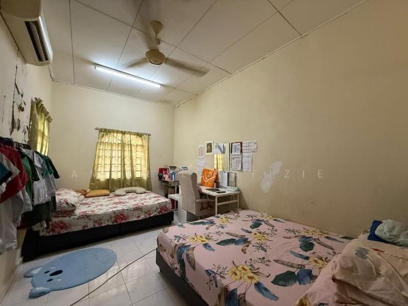 2-storey Terraced House for Sale in Seksyen 7 (Shah Alam) - Amierul Hafizie - Bedroom - PropertyGuru.com.my