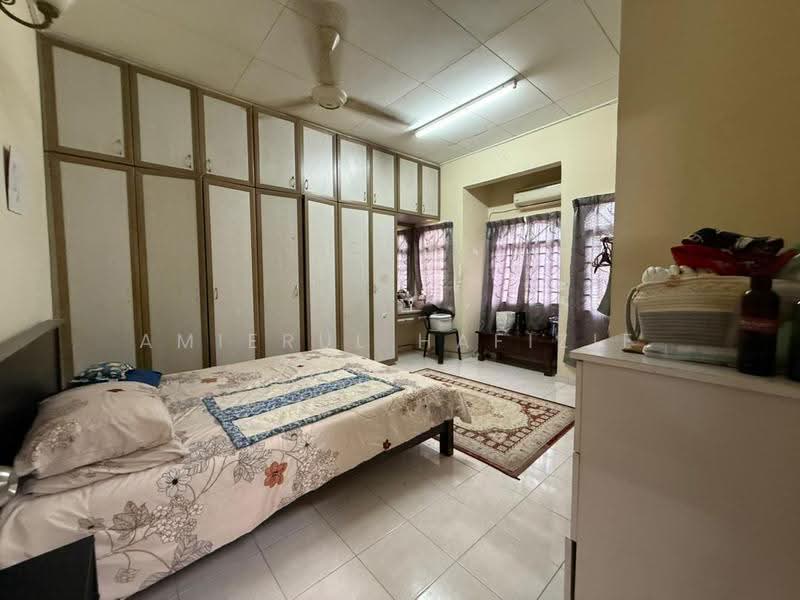 2-storey Terraced House for Sale in Seksyen 7 (Shah Alam) - Amierul Hafizie - Bedroom - PropertyGuru.com.my