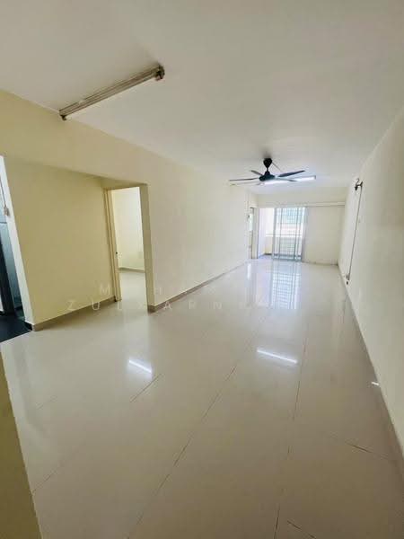 Condominium for Sale at Ketumbar Heights - Muhammad Zulkarnain Nur Salim - Living Room - PropertyGuru.com.my